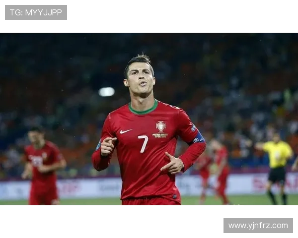 克里斯蒂亚诺罗纳尔多传奇之路从绿茵少年到世界足球不灭之星 克里斯蒂亚诺罗纳尔多传奇之路从绿茵少年到世界足球不灭之星