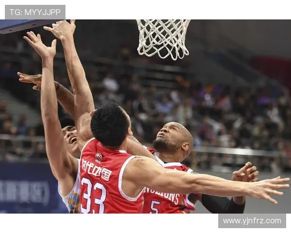 江苏肯帝亚主场鏖战广州龙狮双方激战四节展现硬核实力争锋 江苏肯帝亚主场鏖战广州龙狮双方激战四节展现硬核实力争锋