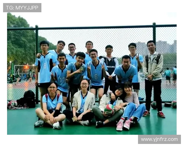 FPX战队重塑辉煌之路:从巅峰到转型的挑战与机遇 FPX战队重塑辉煌之路:从巅峰到转型的挑战与机遇