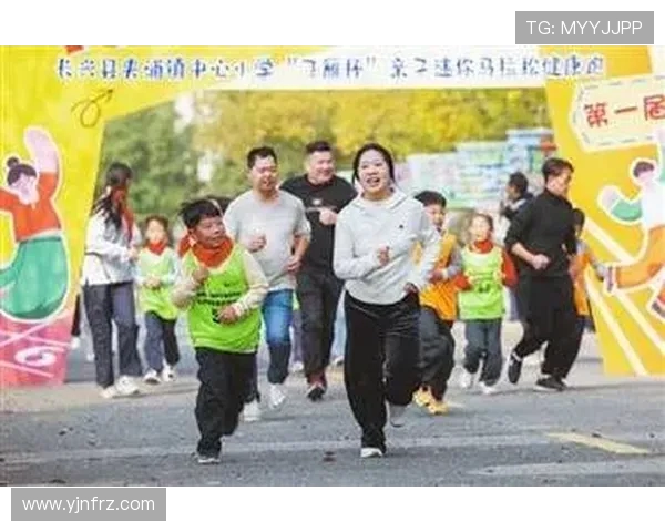 武汉飞盘队的拼搏与梦想在城市马拉松赛场绽放光彩的成长之路 武汉飞盘队的拼搏与梦想在城市马拉松赛场绽放光彩的成长之路