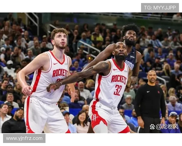 火箭队与马刺队激战正酣 双方鏖战精彩纷呈展现篮球魅力 火箭队与马刺队激战正酣 双方鏖战精彩纷呈展现篮球魅力